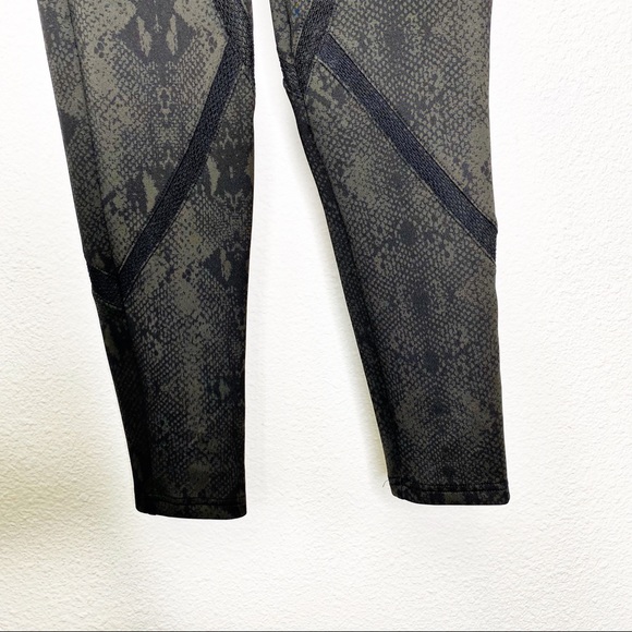 Rock & Republic Snake Print Leggings - Picture 3 of 5